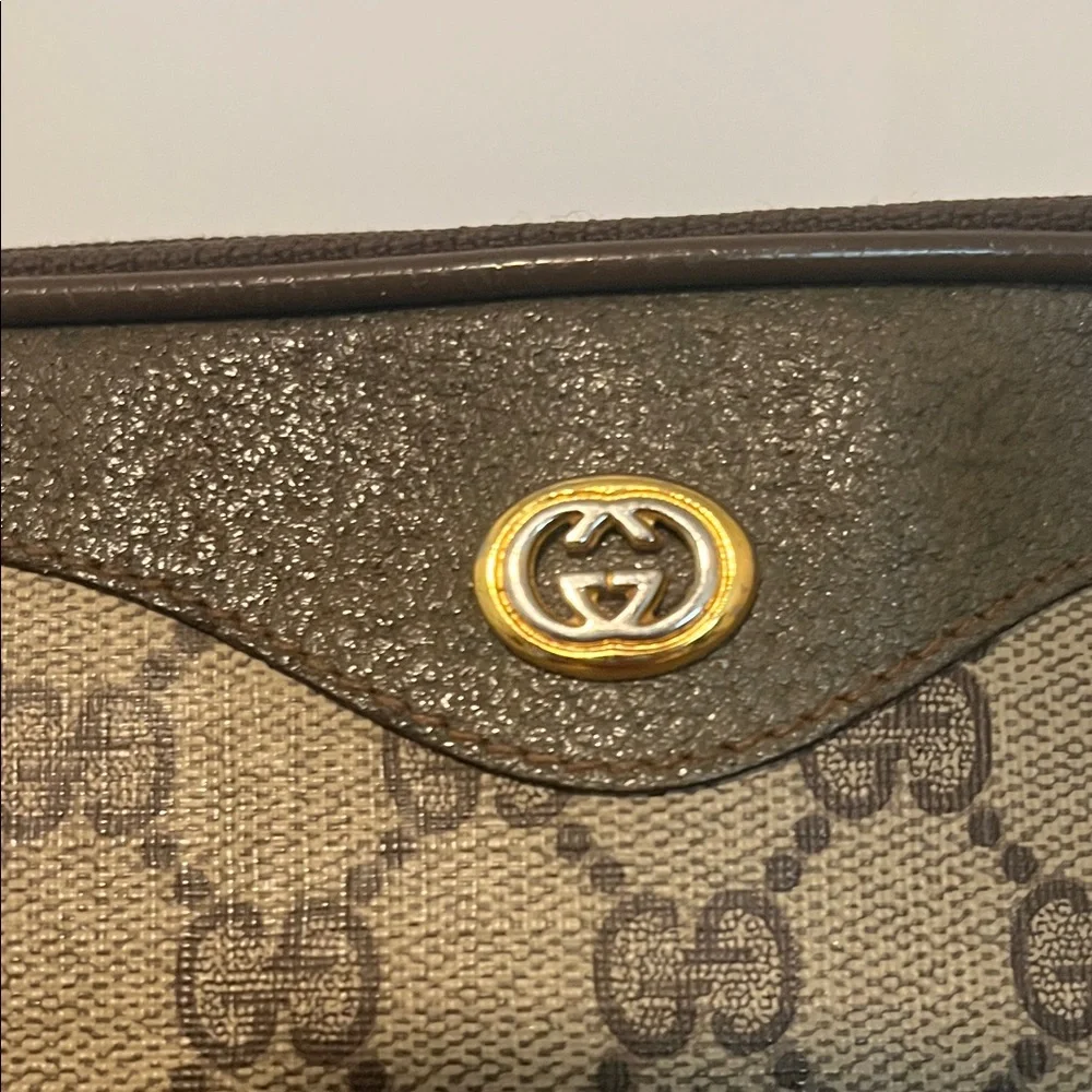Gucci Beige & Brown GG Supreme Crossbody Bag - Picture 2 of 12